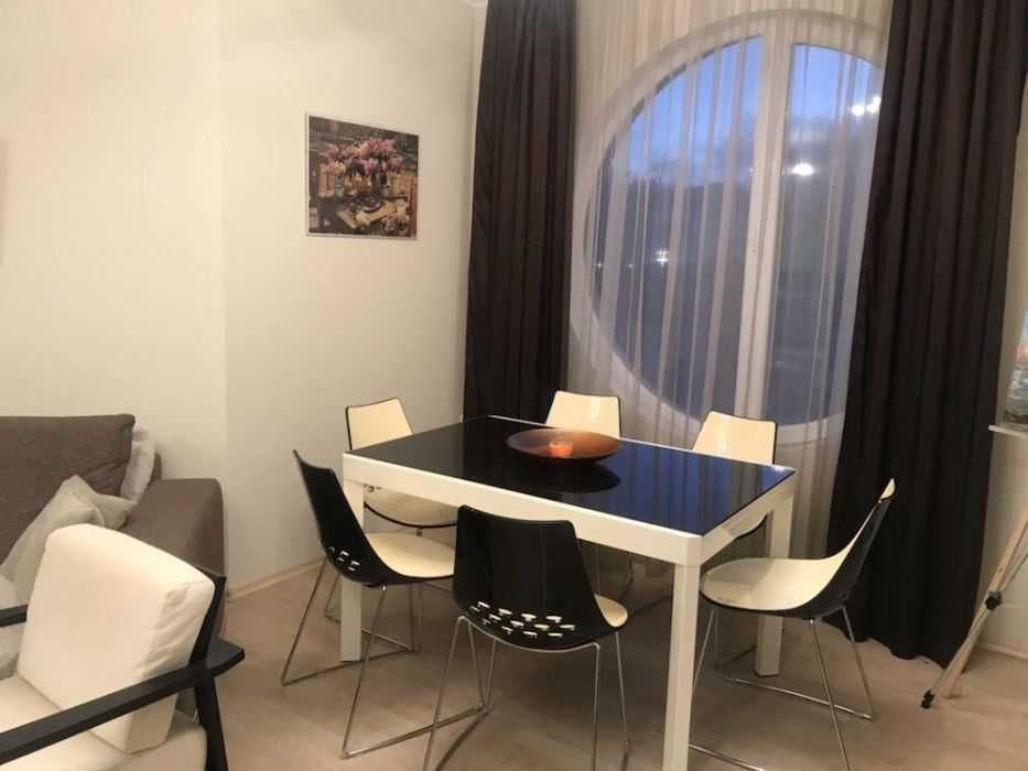 Продава се Тристаен апартамент в София, Център - 91 кв.м за 1141 €/кв.м - Снимка #4