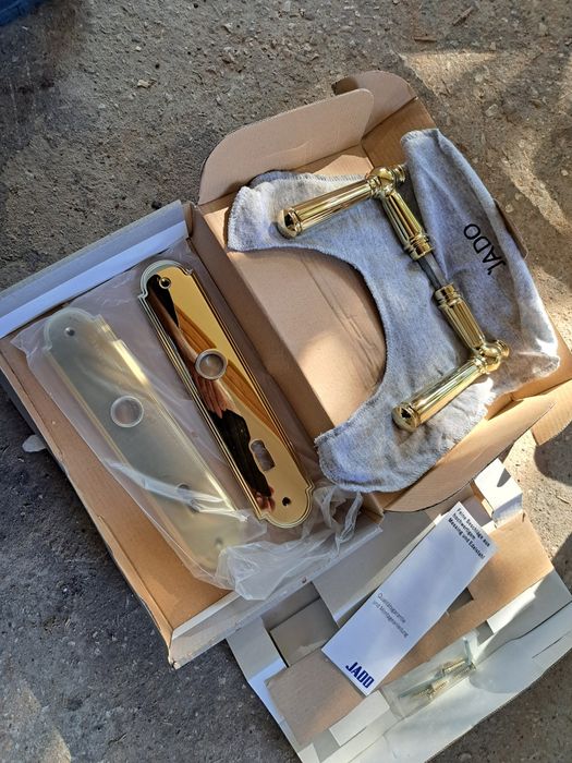 Луксозни дръжки от месинг германски jado