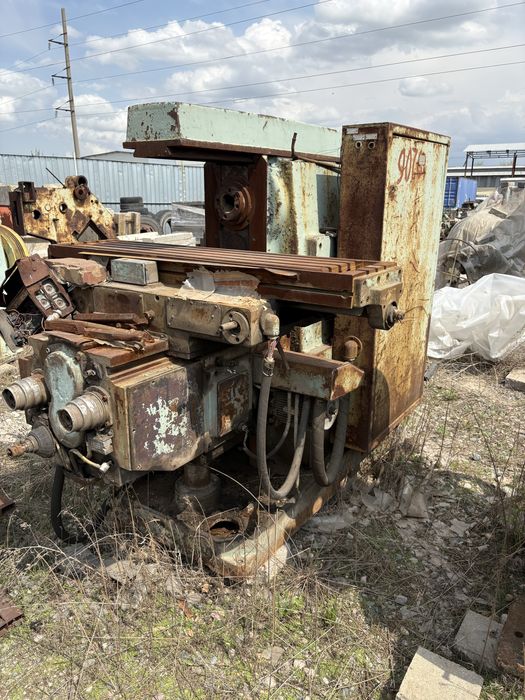 Продам фрезерный горизонтальный 6Т82