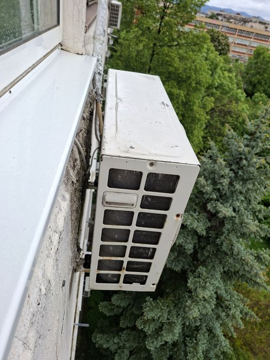 Продавам Дайкин 1бр. Шарп 1рб. Японски работещи