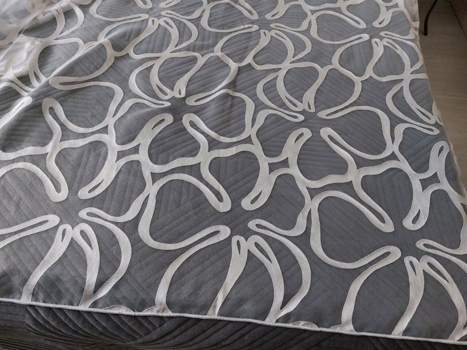 Тюль белый с белым рисунком "Цветы"