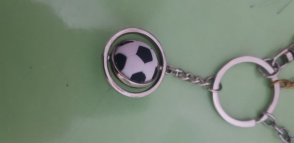 Продаётся брелок из 4 элементов