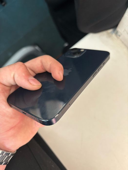 Продажа/обмен айфон 13