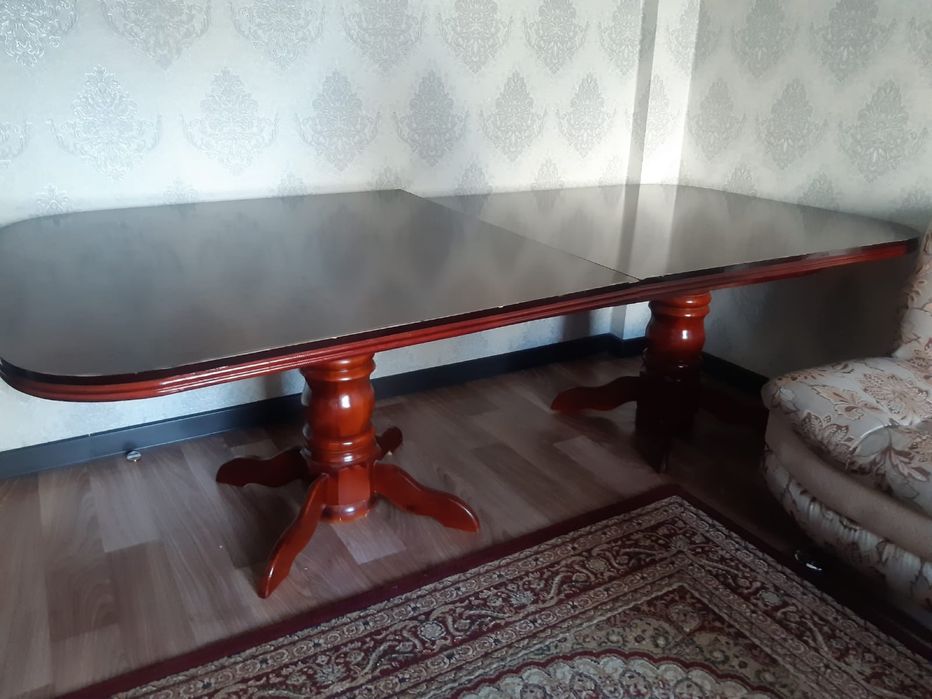 Стол для Гостины комплект с стуля