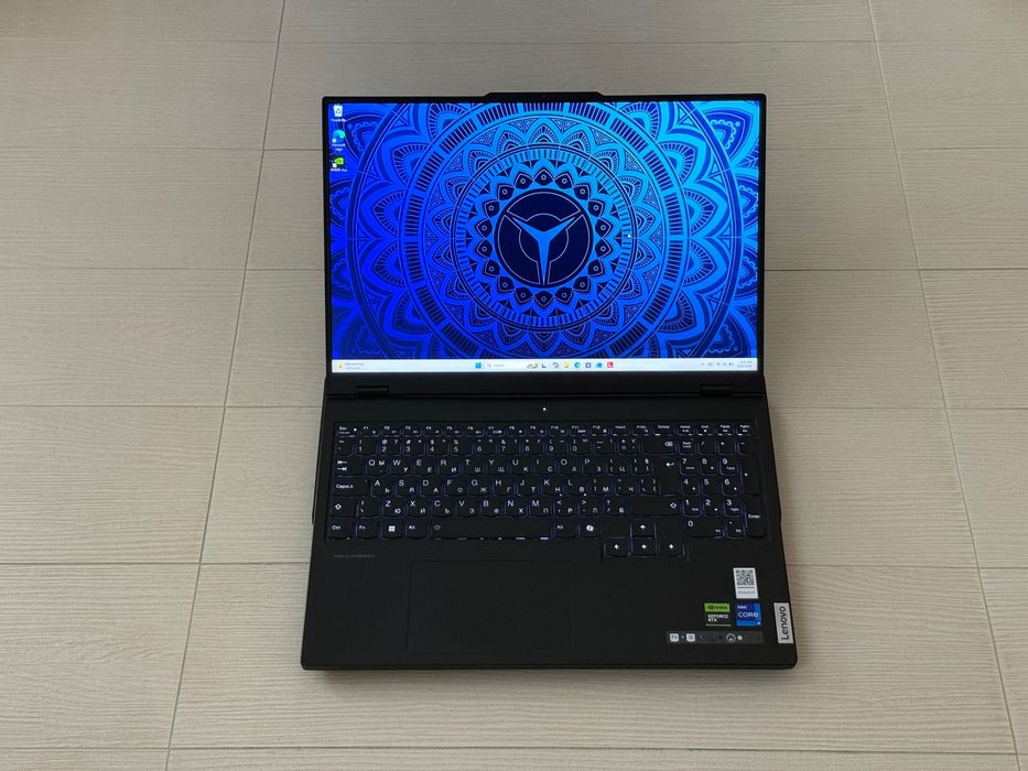 Геймърски Лаптоп 16'QHD+ 240Hz Core i9-14900HX RTX 4090 16GB Lenovo Legion 7 Pro 32GB DDR5 2TB SSD