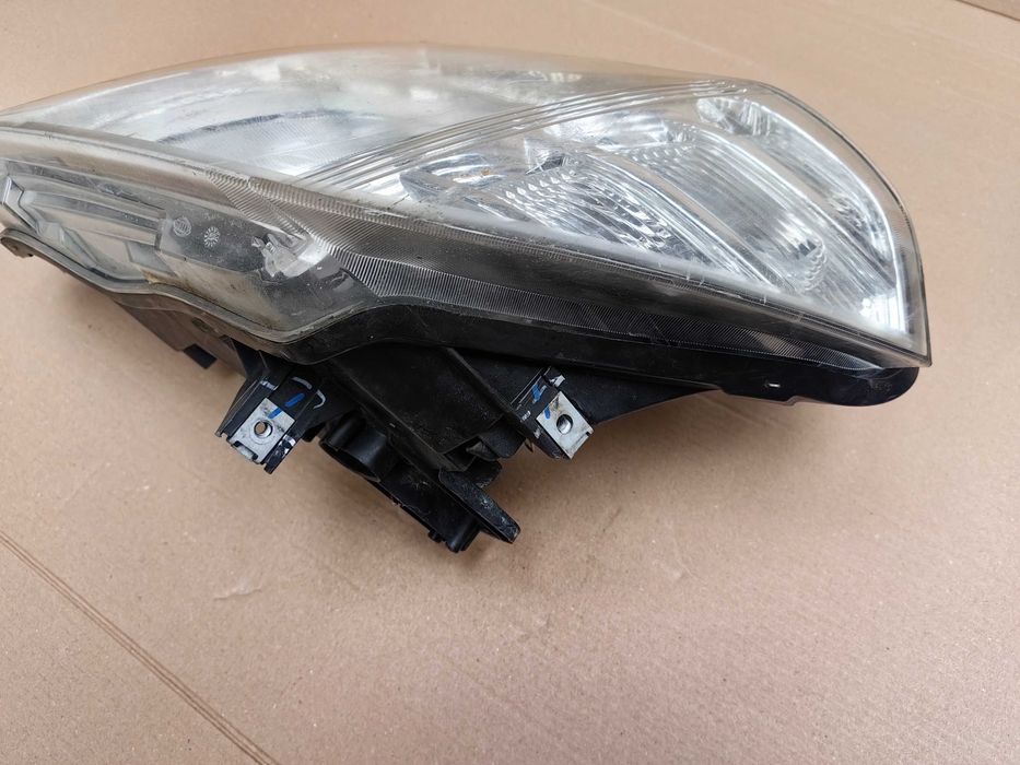 Фар за Nissan Pathfinder / Navara / Фарове Нисан Патфайндър / Навара