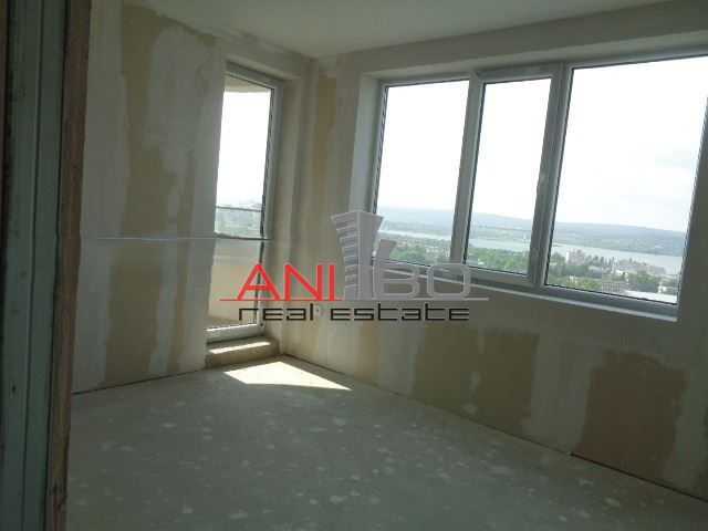 Продава се Тристаен апартамент в Варна, Трошево - 115 кв.м за 2166 €/кв.м - Снимка #3