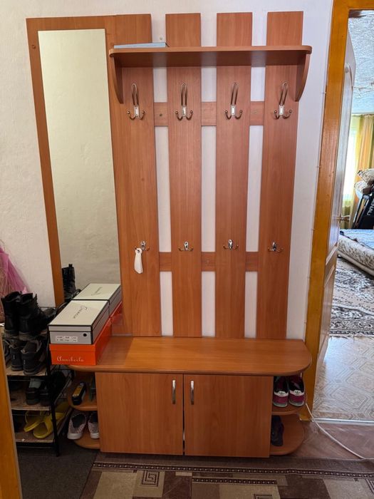 Продам Прихожую в отличном состоянии, б/у за 15000 тг. Самовывоз.