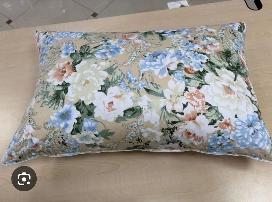 Vând perne noi din pene și puf de gâscă