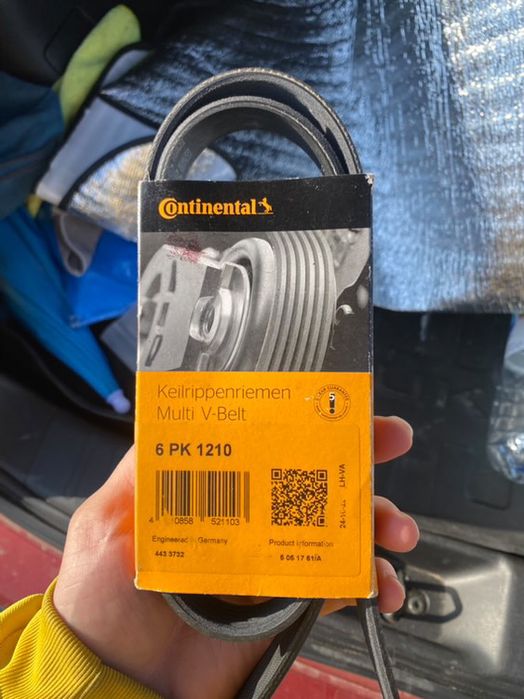 нов пистов ремък CONTITECH от Continental