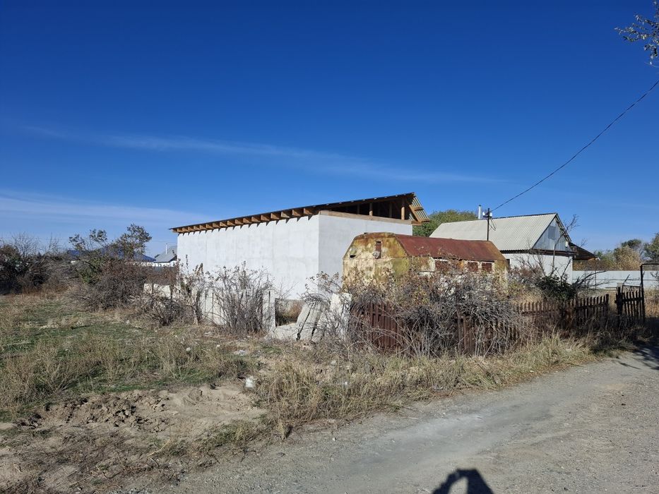 Продам времянку не достроенный