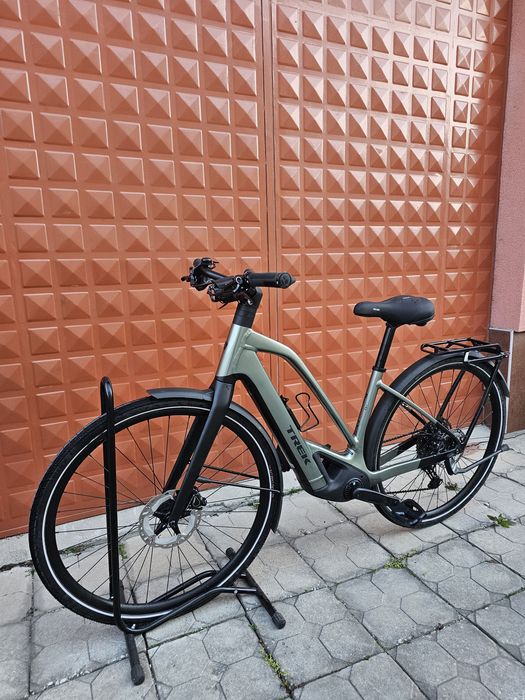 Електрически велосипед Trek FX+ 7 Midstep 2024г. / 500 км / оригинално зарядно TQ / като нов