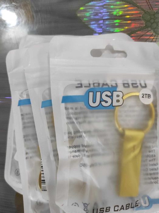 Флаш устройства 2TB, USB 3.0 порт