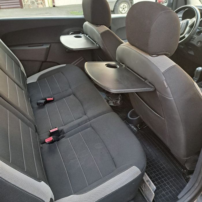 Dacia Lodgy Stepway – An 2018 – 1.2 TCe Benzina 116CP – Euro 6 – Clima * Navigatie * Senzori - Doar 99.000km !