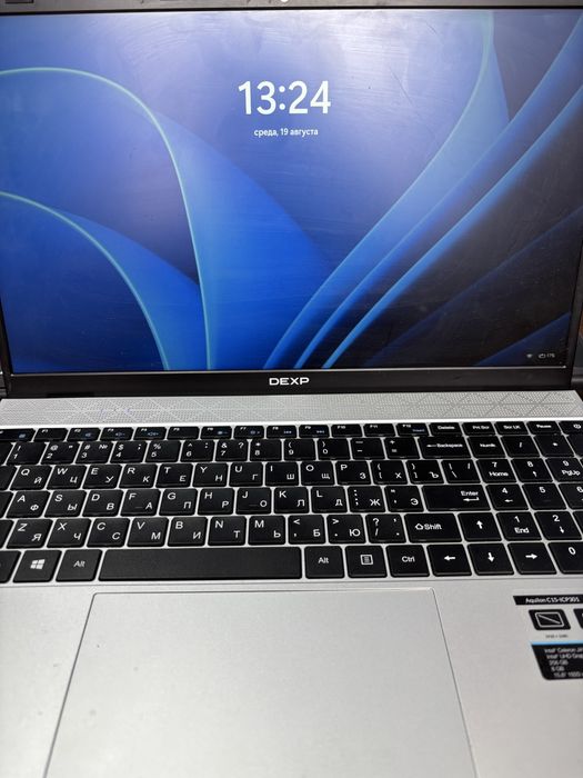 Ноутбук DEXP — 8 ГБ / 238 ГБ / Windows 11 Pro