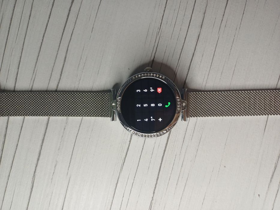 Ceas smartwatch.