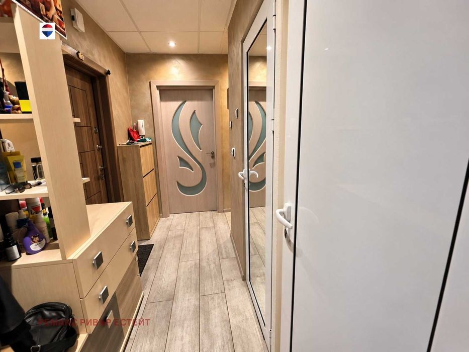 Продава се Двустаен апартамент в Русе, Родина 2 - 68 кв.м за 1803 €/кв.м - Снимка #6