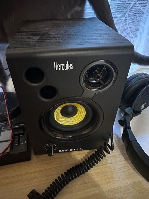 Hercules DJ Learning Kit MK2