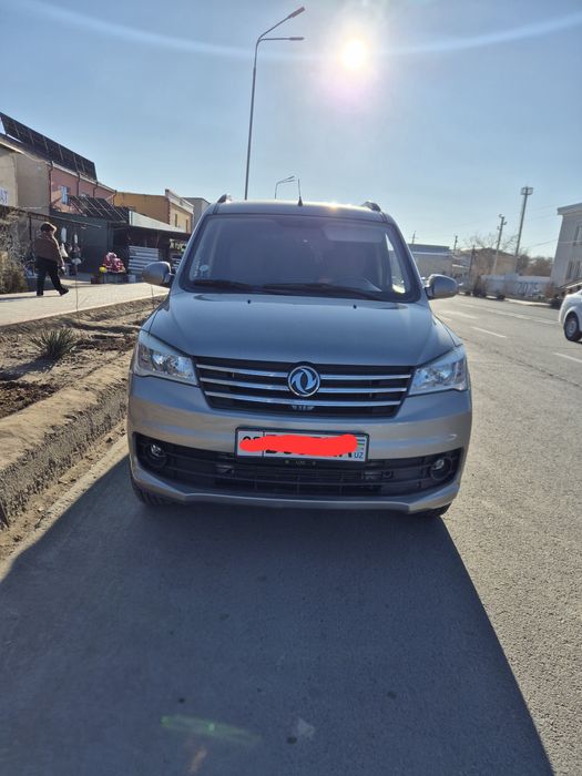 Dongfeng GLORY 330s