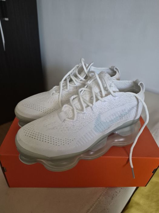 Vând adidasi Nike Scorpion