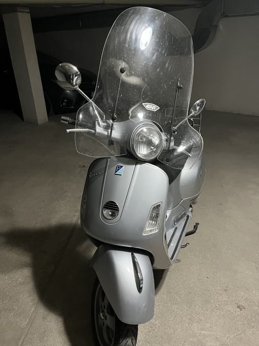 Продавам Веспа GTS 250/Vespa GTS 250