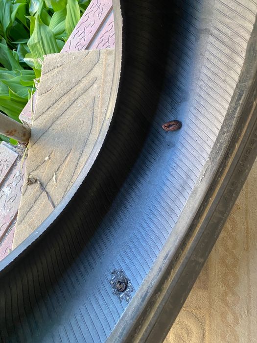 Продам шины 215/55/17