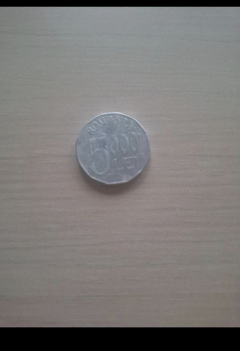 Moneda5000 lei .