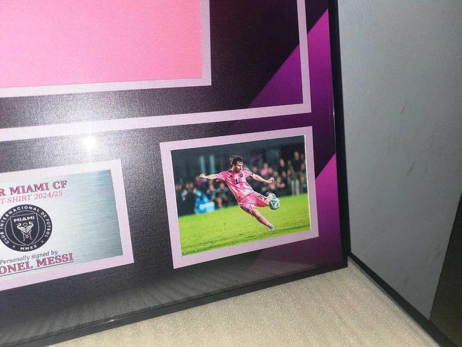 Форма Месси в рамке.Сезон 2024/25г Messi Inter Miami T-shirt in frame.