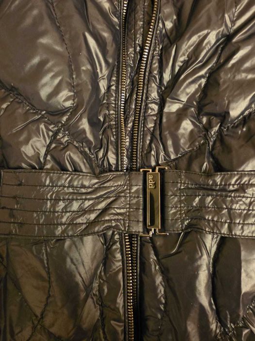 Продам женскую куртку ade