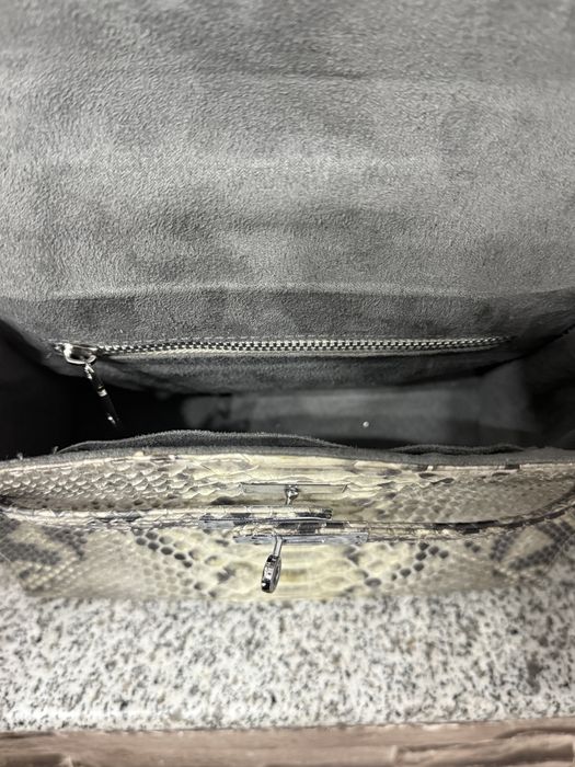 Сумка из кожи змей