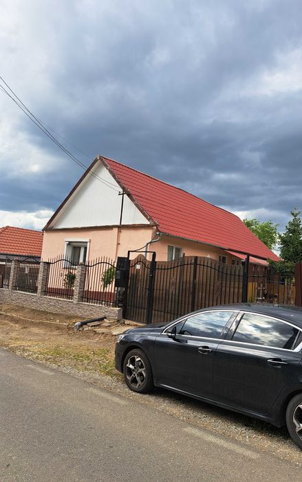 Proprietar,vând 2 case în aceeasi curte pe un teren de 952mp! - More