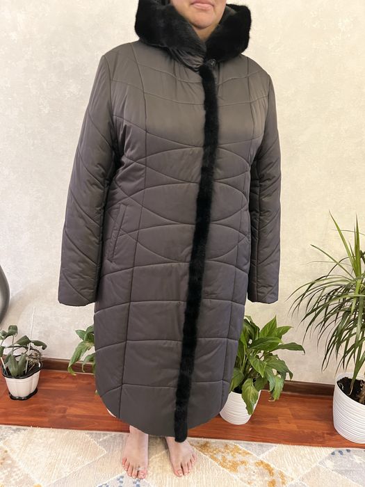 Продам куртку женскую