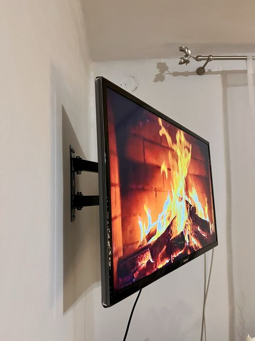 Televizor Samsung UE32F6470SS – Smart TV, Full HD, telecomandă touch