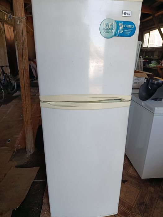 Продам холодильник