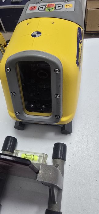 Laser Canalizare Tevi Spectra DG 613 raza rosie  .  Ca topcon
