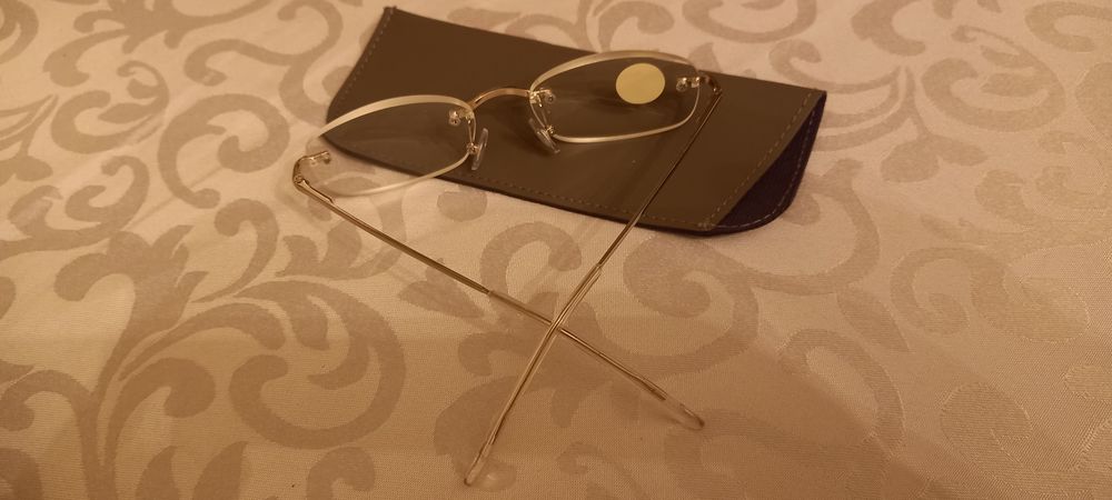 Нови немски очила за четене + 3,0 диоптъра, шарнир, кожен калъф