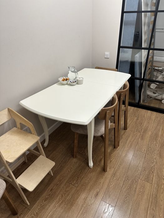 Кухонный стол обеденный стол