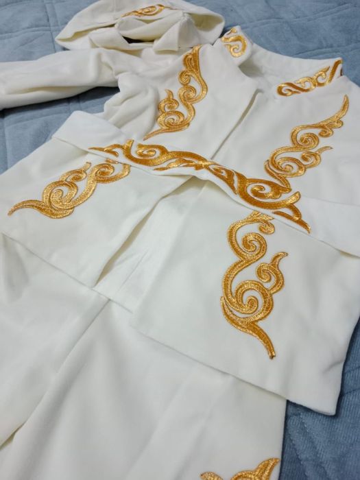 Продам костюм на мальчика