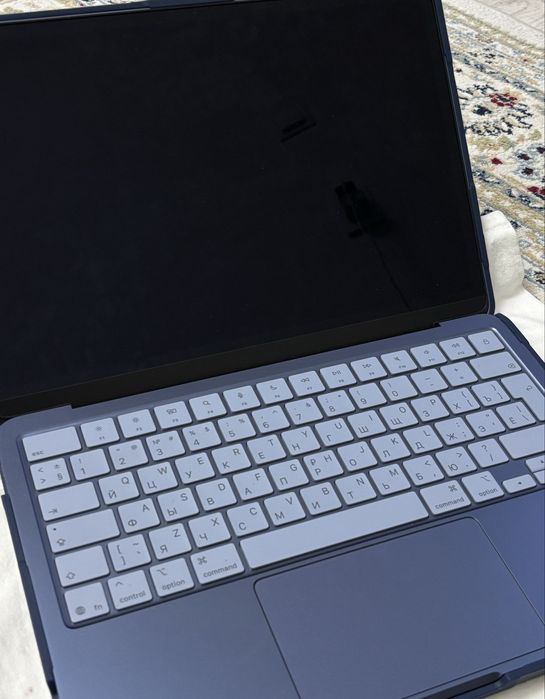 Macbook Apple 18pro NEO