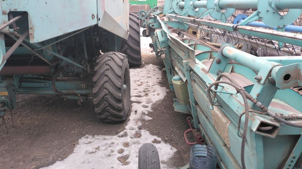 Продам Комбайн Есиль -740
