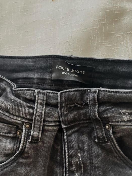 Продавам три чифта дънки