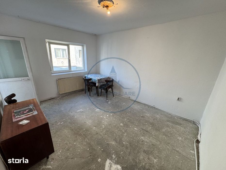 Garsoniera de vanzare | etaj 2 | Dragos voda | necesita renovare — fotografia 1