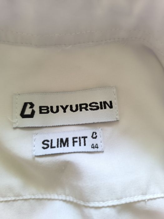 Бесплатно 2 белые блузки рубашки