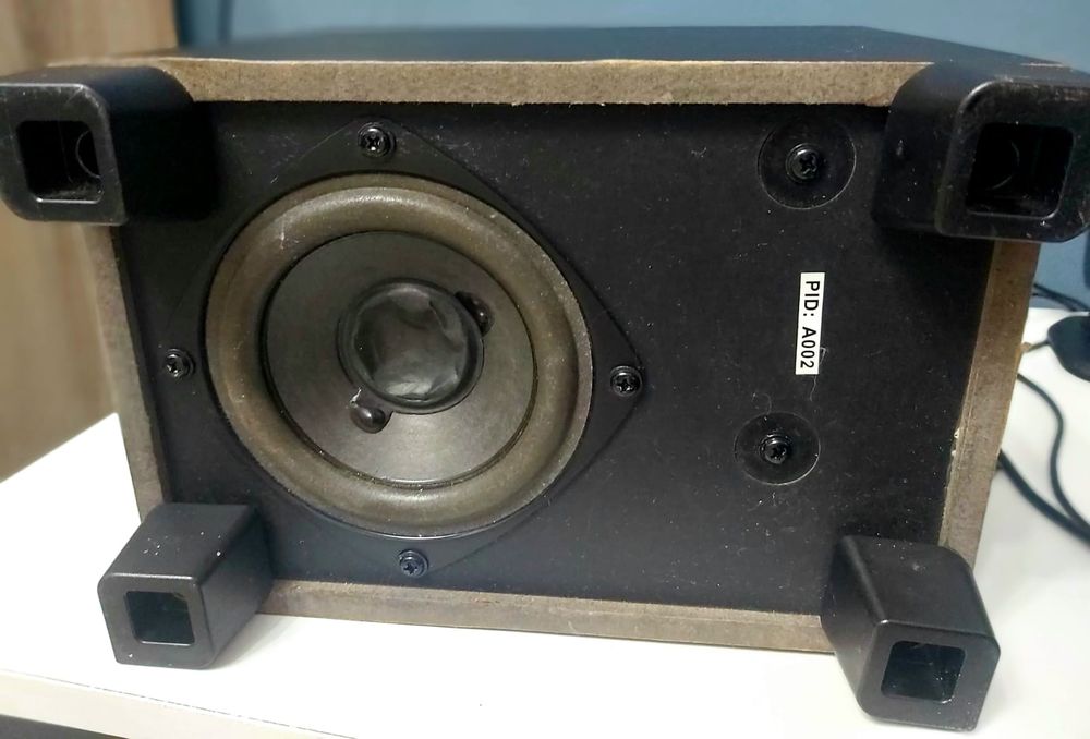 Sistem de boxe 2.1 Logitech X-210