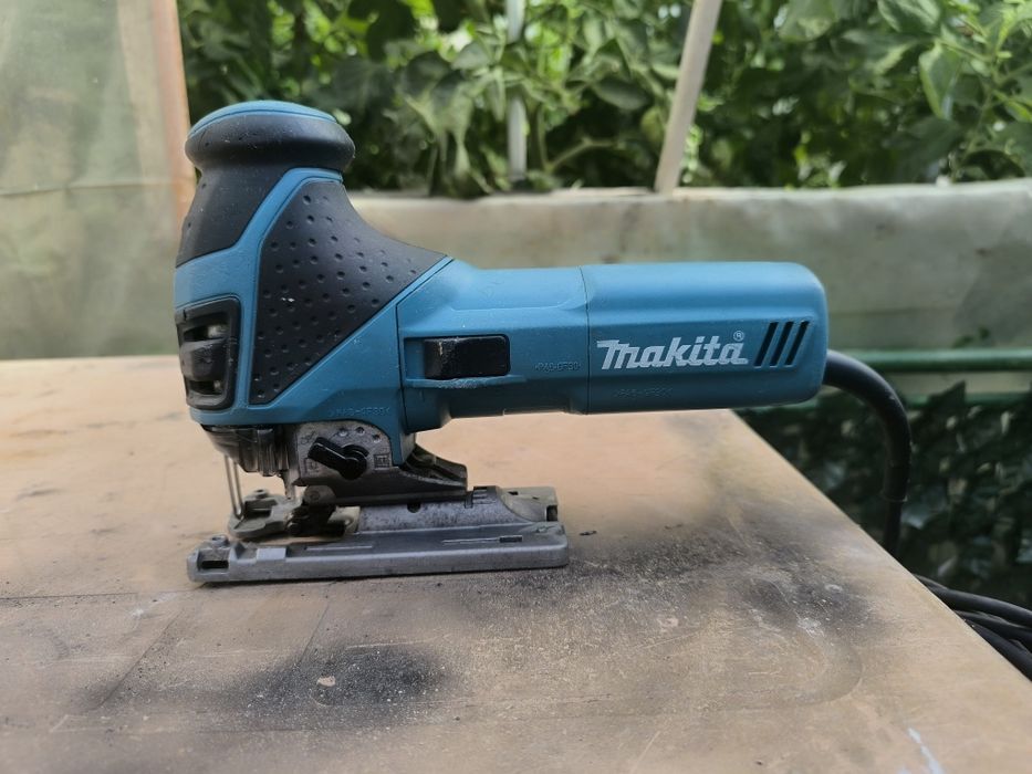 прободен трион  Makita 4351FCT /720 W/