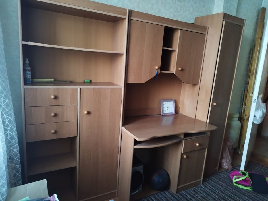 Детская стенка с плательным шкафом.