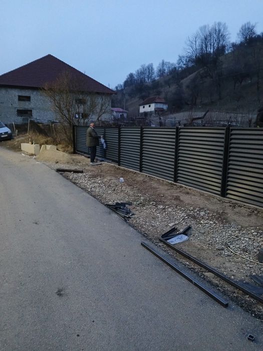 Executam garduri metalice și porti