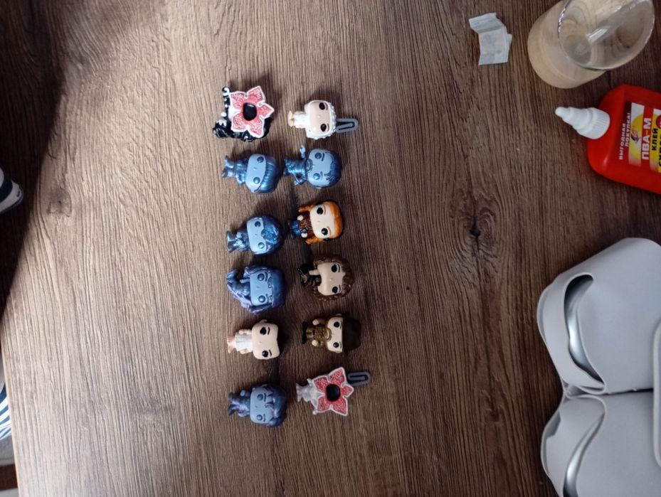 Фигурки очень странные дела