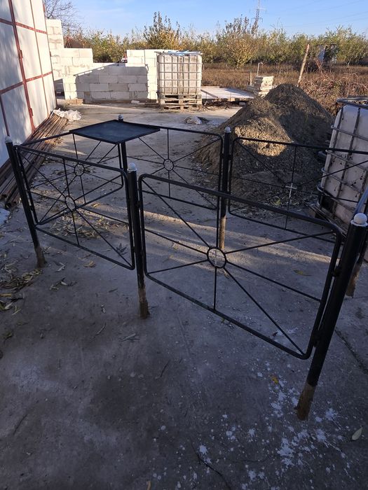 Grilaj loc de veci, gard metalic,