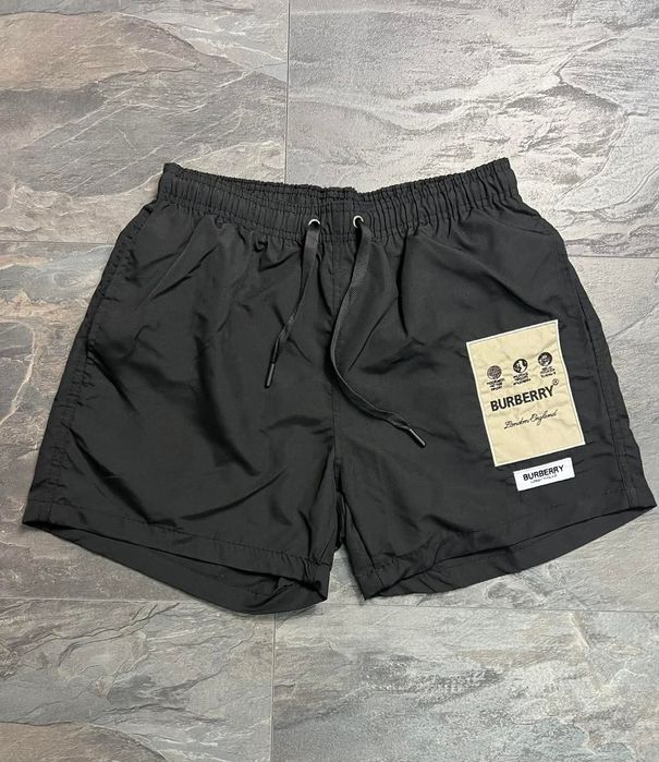 Стилни мъжки плажни шорти STONE ISLAND – комфорт и визия за лятото!